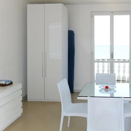 Locazione Turistica Ferienhaus Holiday home *